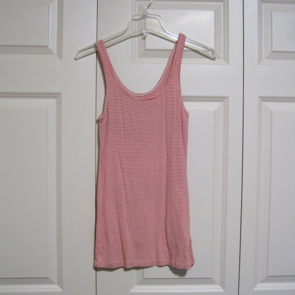 Old Navy red striped tank top sz M